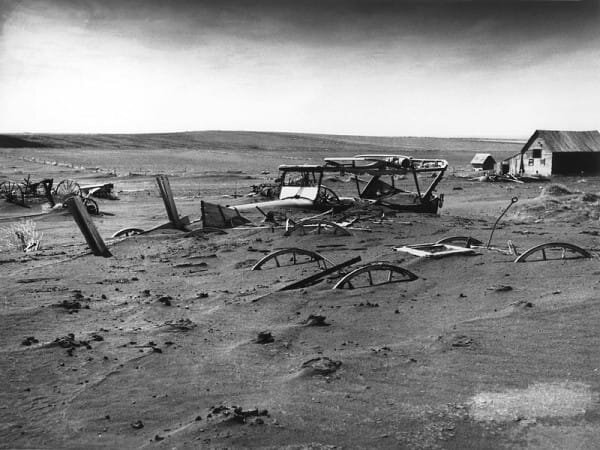 Dust_Bowl_-_Dallas_South_Dakota_1936-600x450